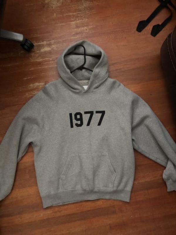 What Does 1977 Mean on Essentials Hoodies?